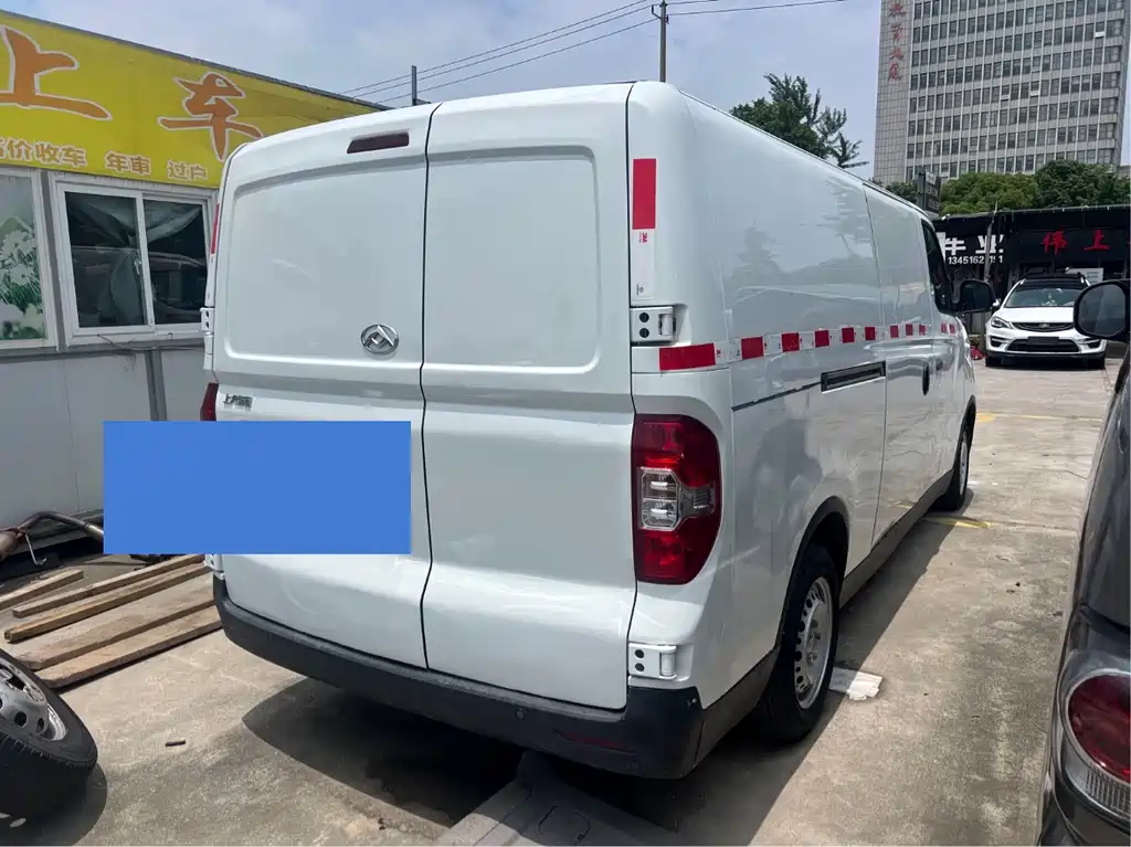 Maxus EV30 2023