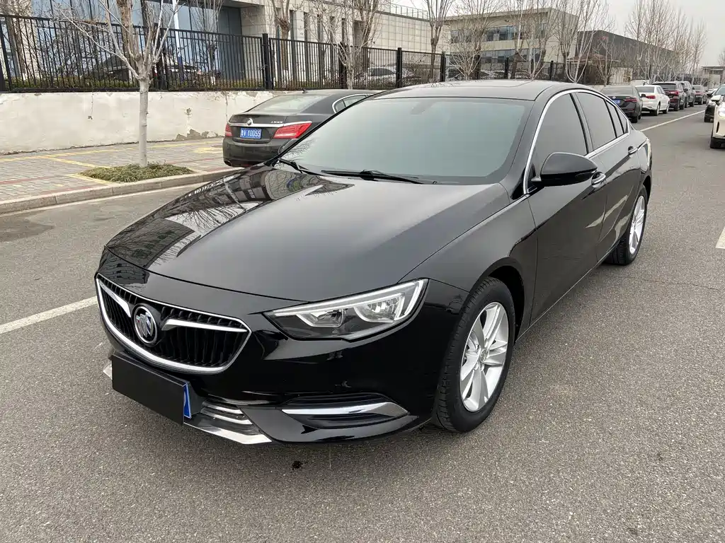 Buick Regal 2018 — фото 1