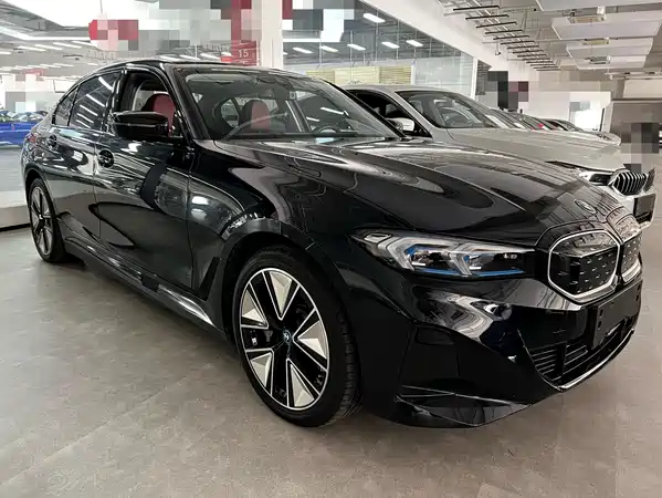 BMW i3 2024