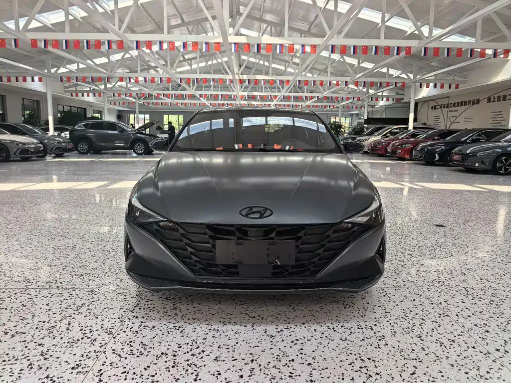 Hyundai Elantra 2023