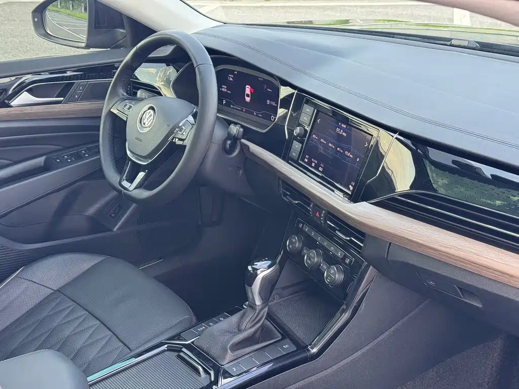 Volkswagen Passat 2019 — фото 10
