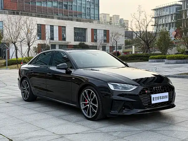 Audi A4L 2021