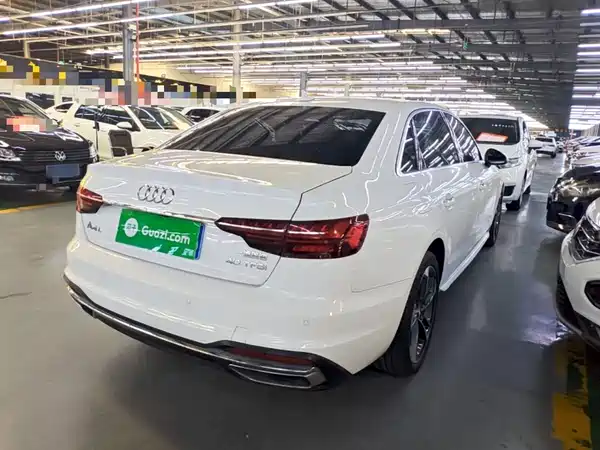 Audi A4L 2021