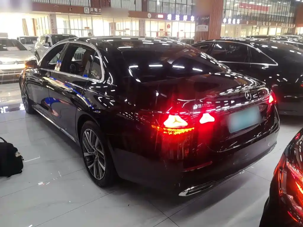 Mercedes-Benz E-Class 2024