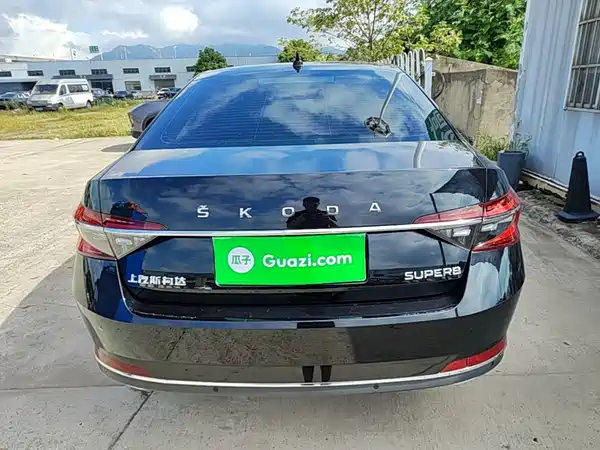 Skoda Superb 2025