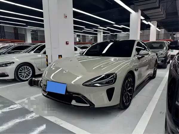 Xiaomi SU7 2024