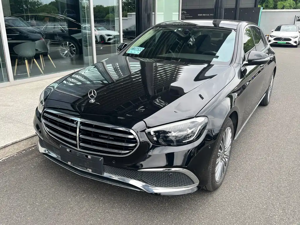 Mercedes-Benz E-Class 2022 — фото 1