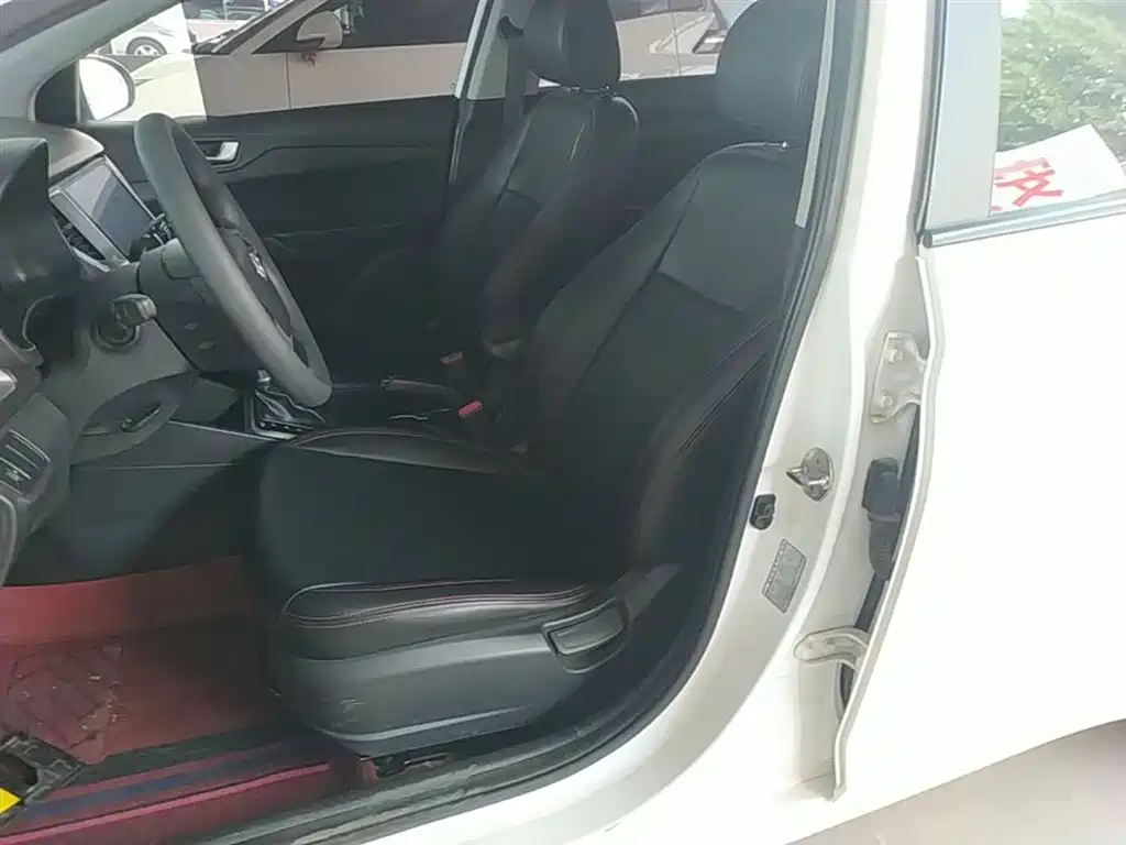 Hyundai Verna 2018 — фото 14