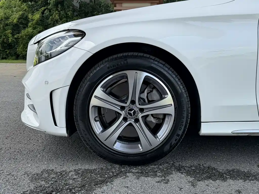 Mercedes-Benz C-Class 2019 — фото 16