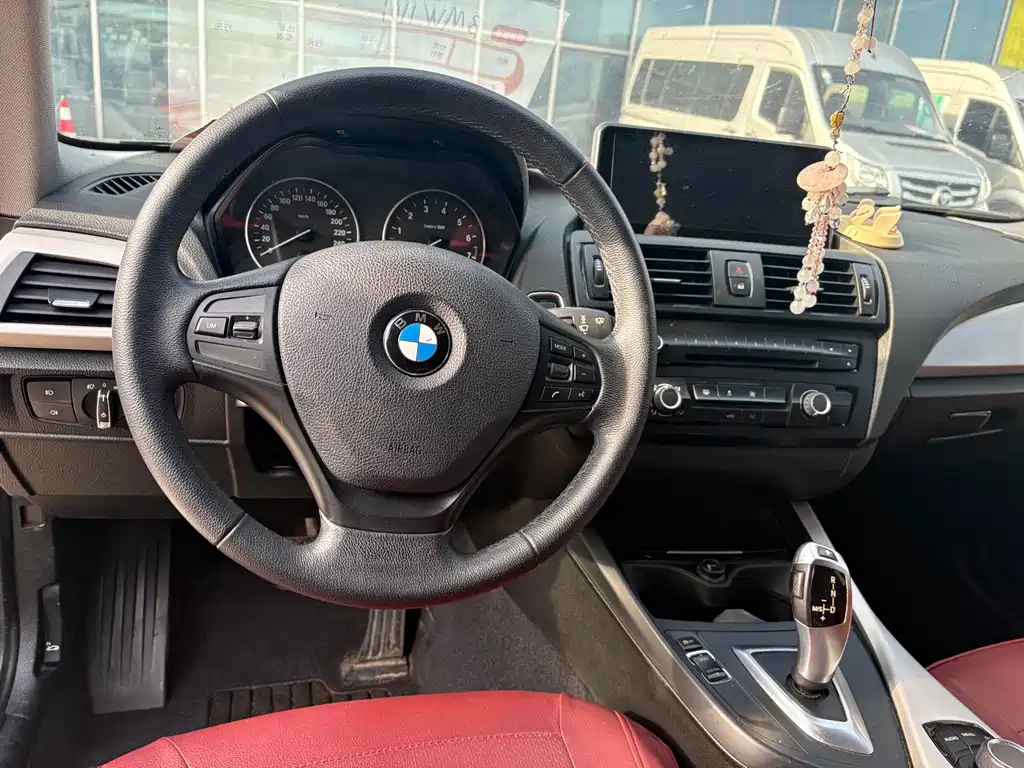 BMW 1 Series 2014 — фото 11