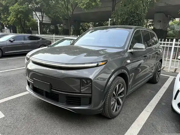 Li Auto L8 2023