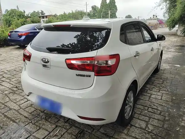 Kia K2 2014
