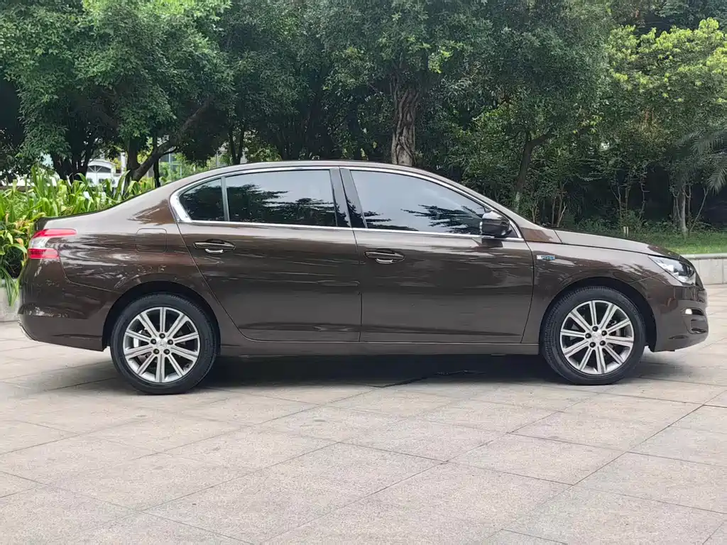 Peugeot 408 2017 — фото 4