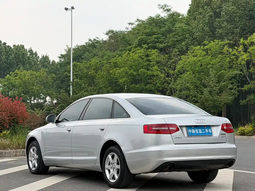 Audi A6L 2010 — фото 7