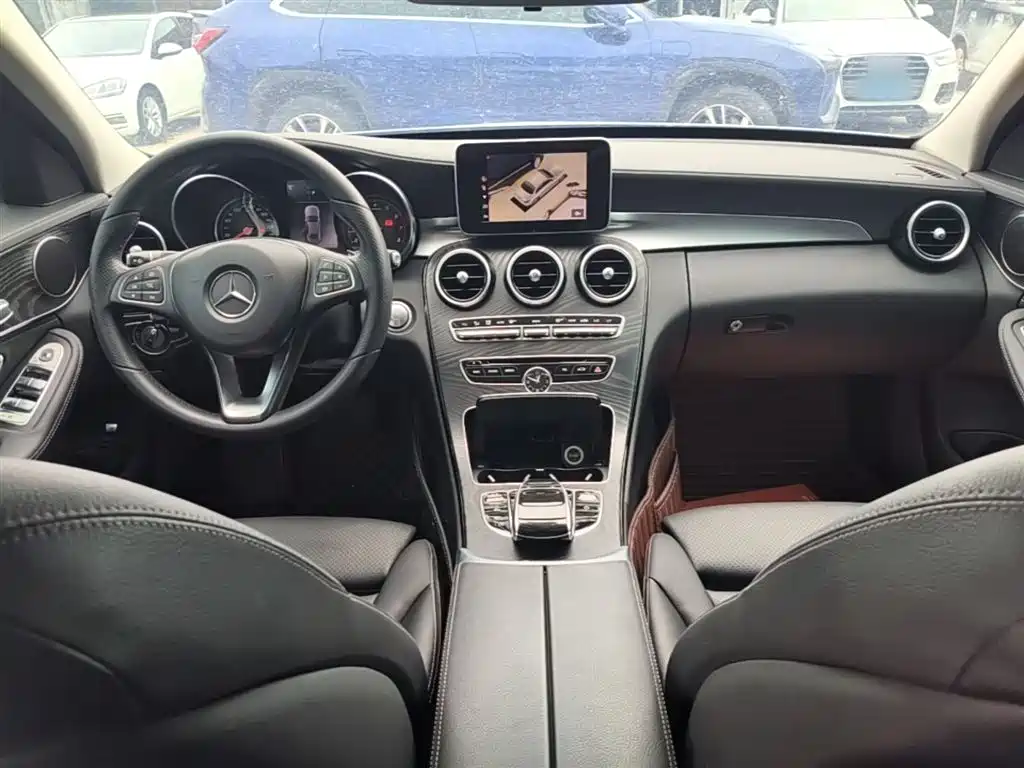 Mercedes-Benz C-Class 2018 — фото 10