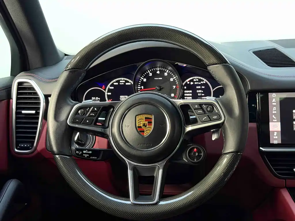 Porsche Cayenne 2021 — фото 19