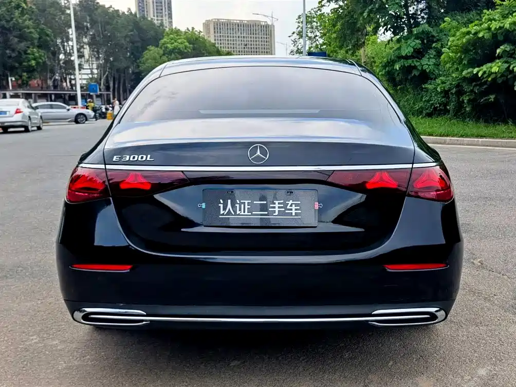 Mercedes-Benz E-Class 2024