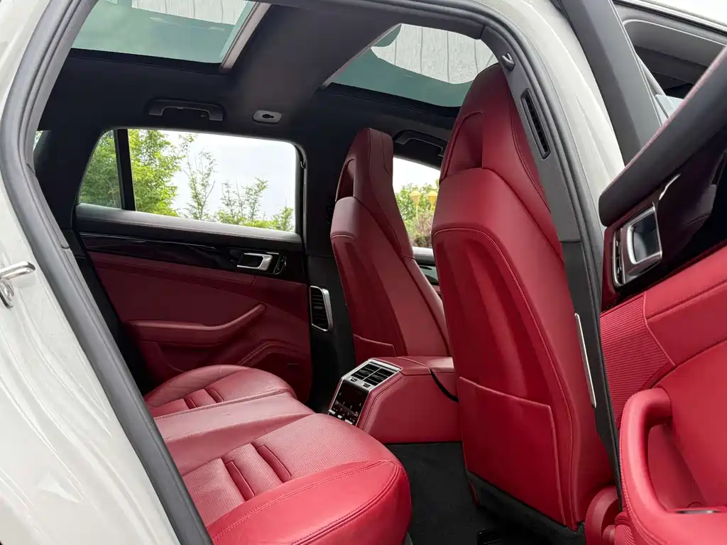 Porsche Panamera 2018 — фото 26