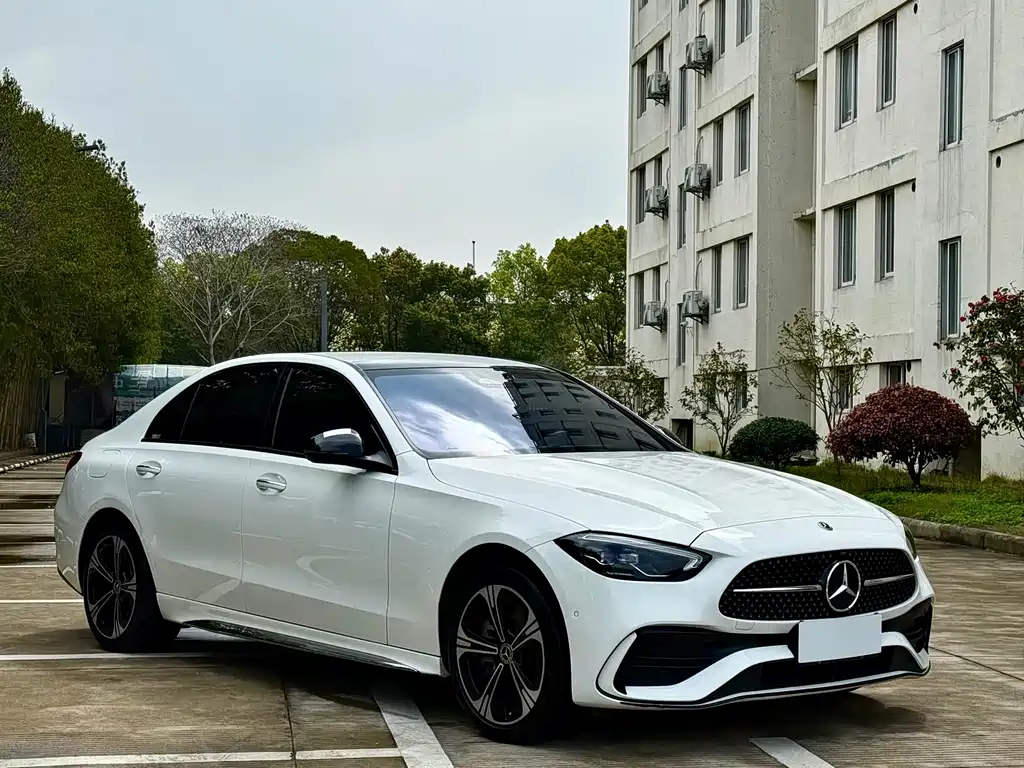 Mercedes-Benz C-Class 2022