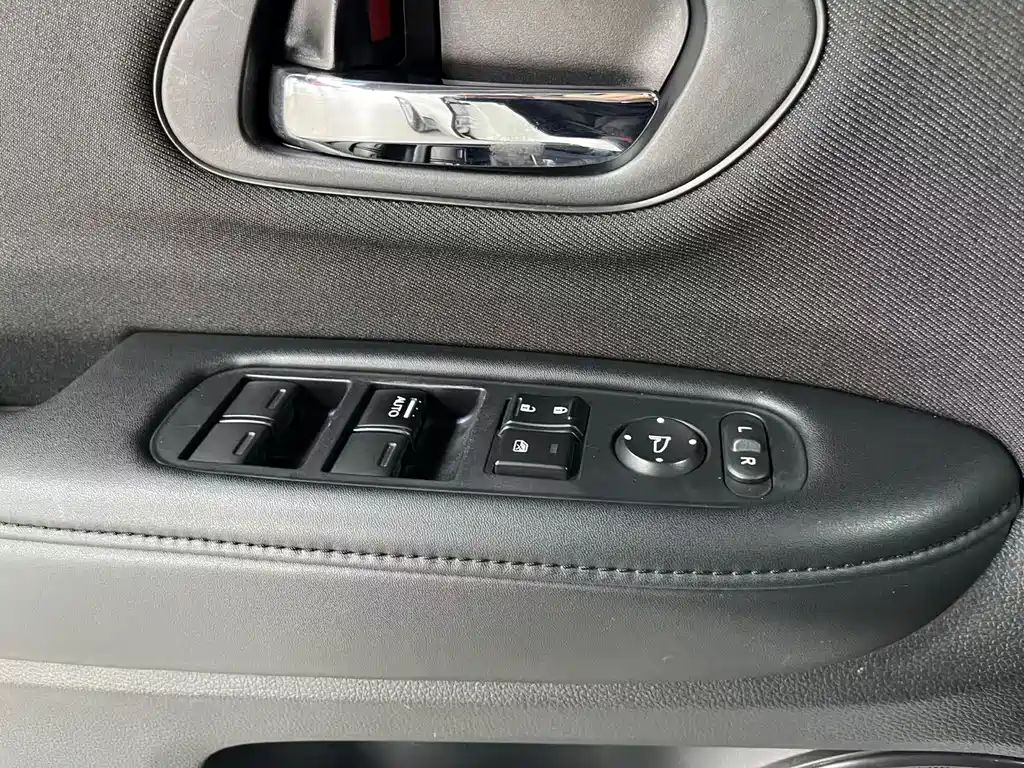 Honda Vezel 2020 — фото 18