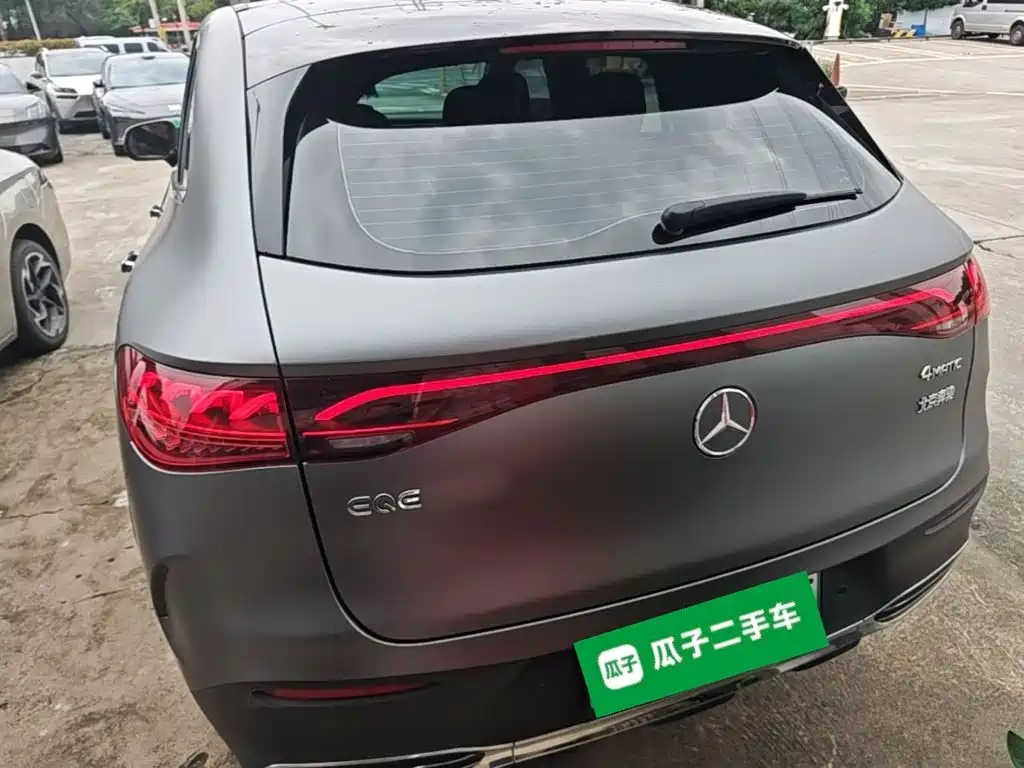 Mercedes-Benz EQE SUV 2023