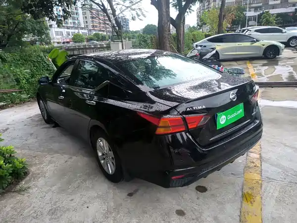 Nissan Teana 2022