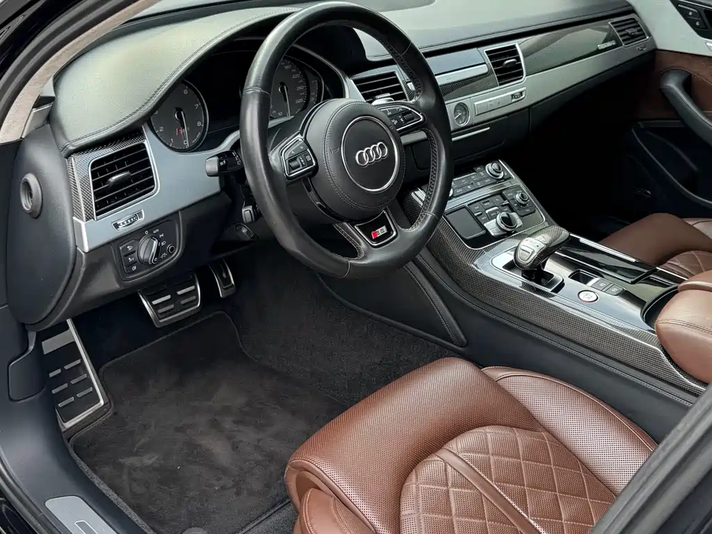 Audi S8 2014 — фото 7