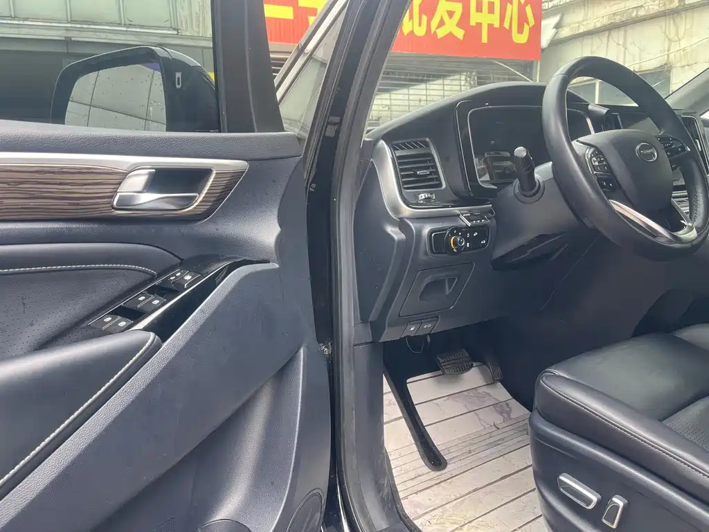 GAC Motor Trumpchi M8 2020 — фото 3