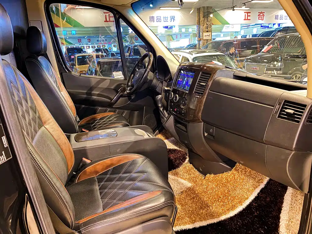 Mercedes-Benz Sprinter 2019 — фото 12