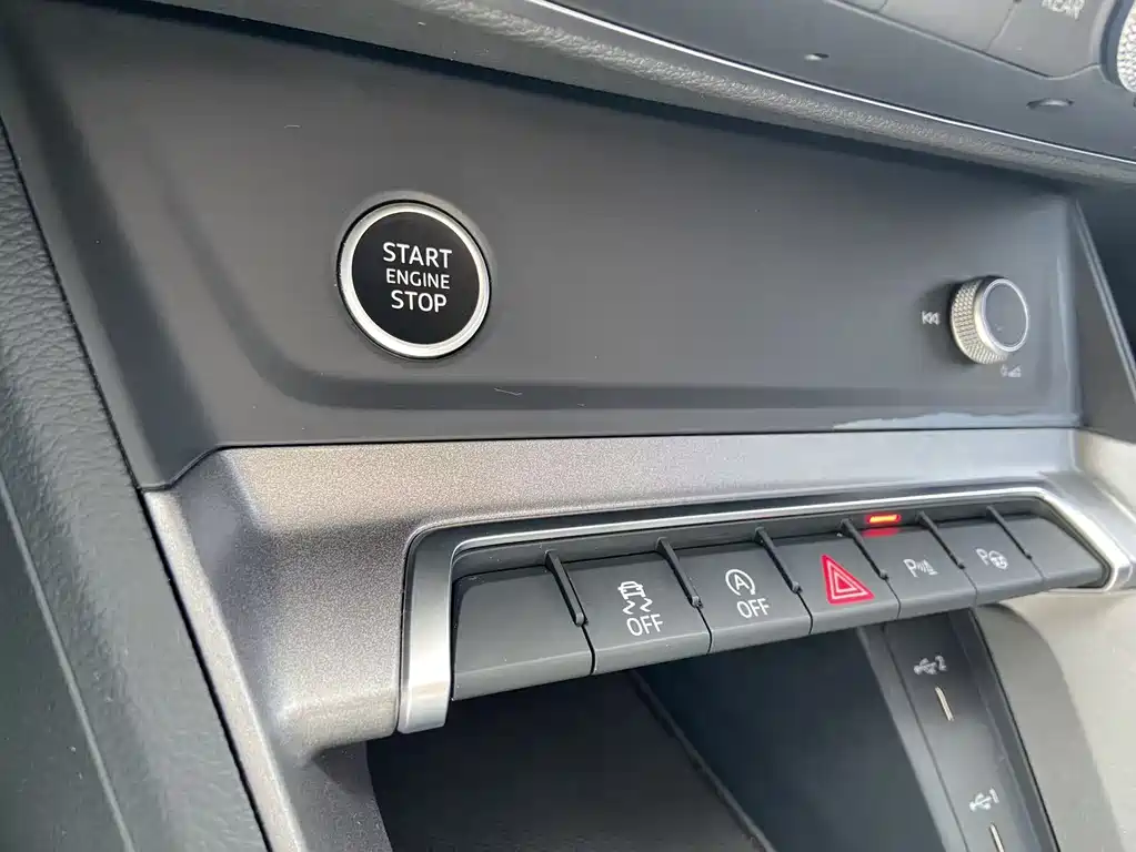 Audi Q3 2022 — фото 12