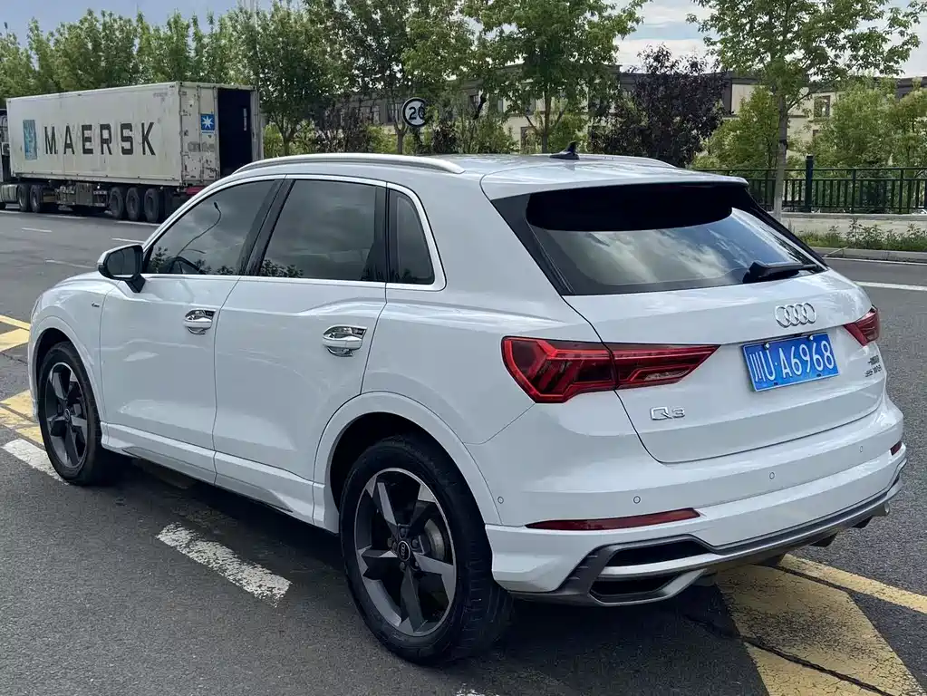 Audi Q3 2022 — фото 15