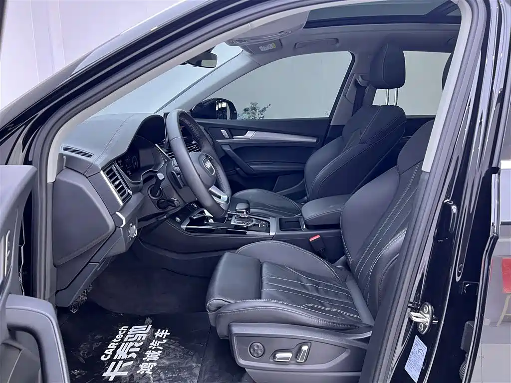 Audi Q5L 2024 — фото 18