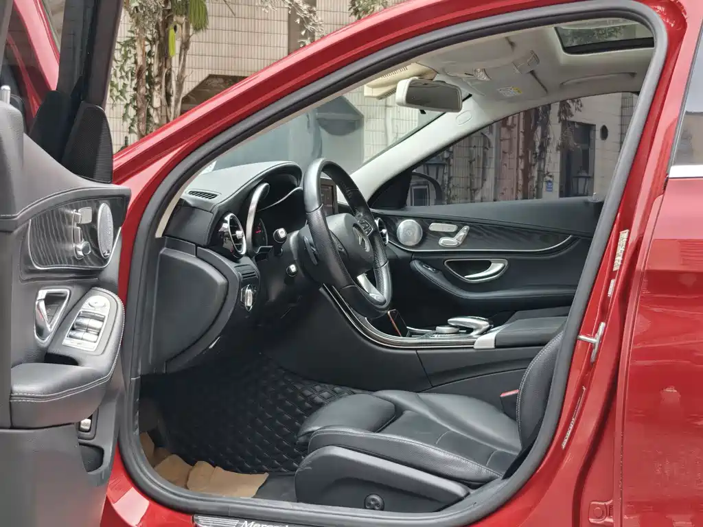 Mercedes-Benz C-Class 2018 — фото 9