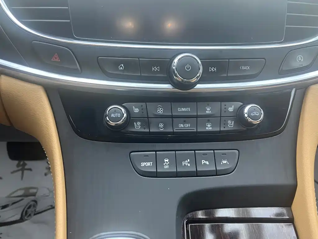 Buick LaCrosse 2018 — фото 9