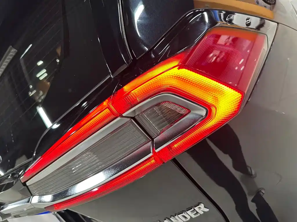 Toyota Wildlander 2021 — фото 14