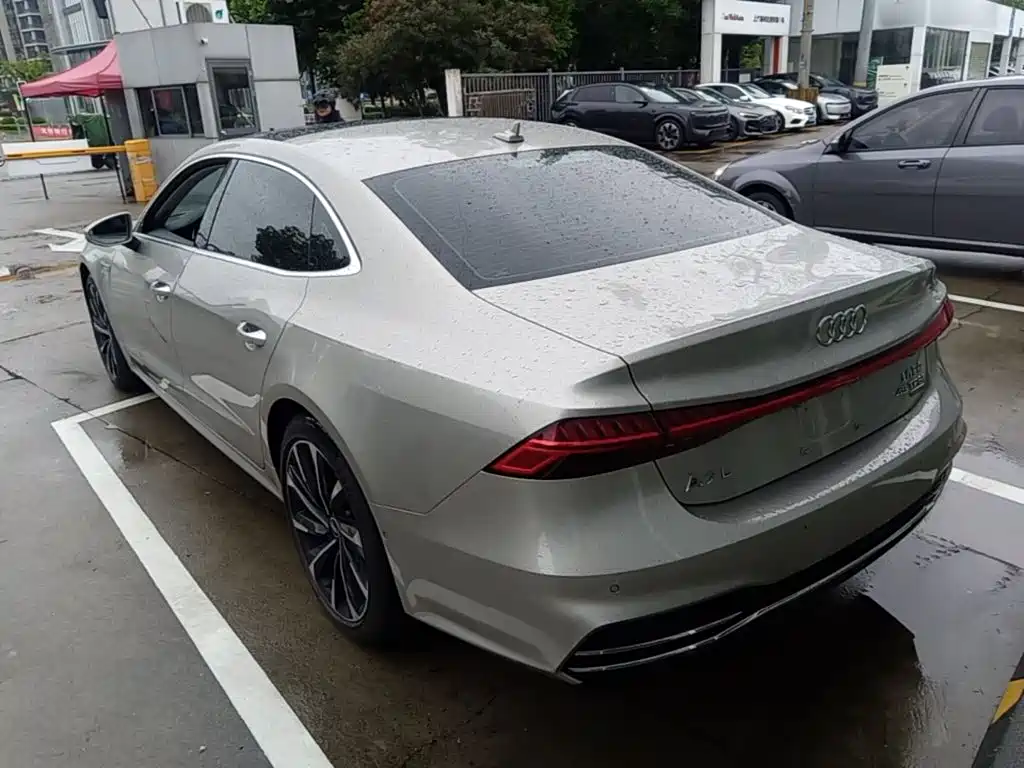 Audi A7L 2023 — фото 23