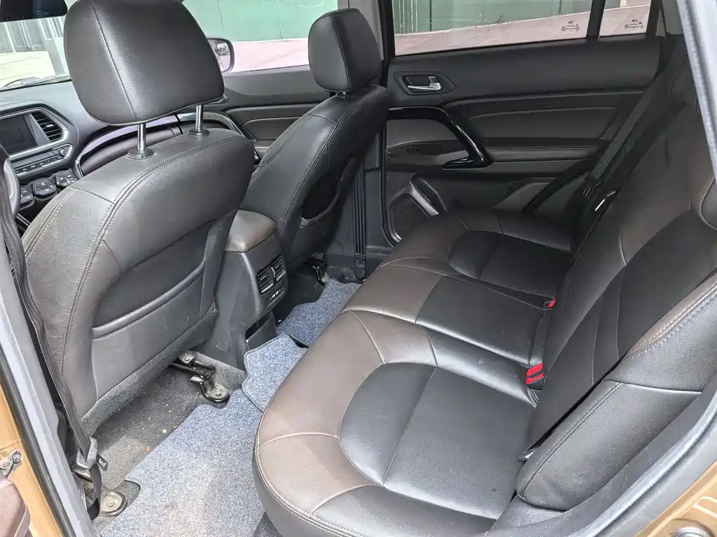 GAC Motor Trumpchi GS4 2018 — фото 11