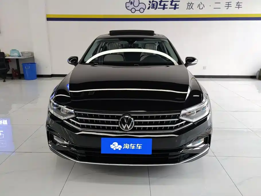 Volkswagen Magotan 2025