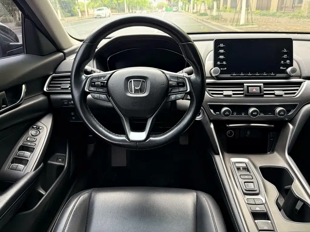 Honda Accord 2020 — фото 7