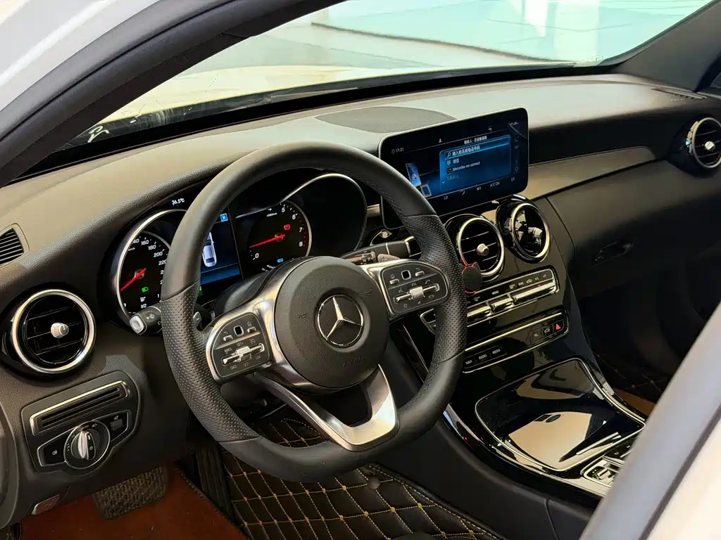 Mercedes-Benz C-Class 2019 — фото 10