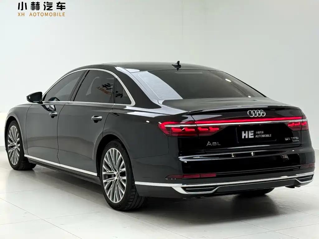 Audi A8 2021 — фото 4