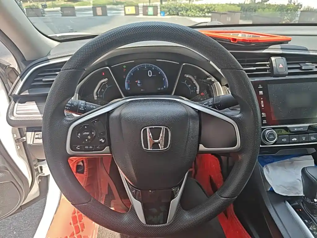 Honda Civic 2020 — фото 11