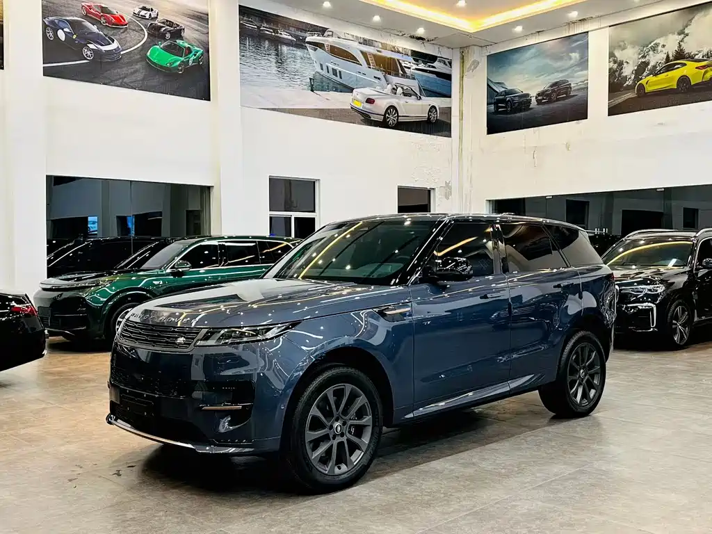 Land Rover Sport 2024 — фото 1