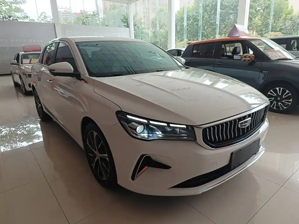 Geely Emgrand 2024