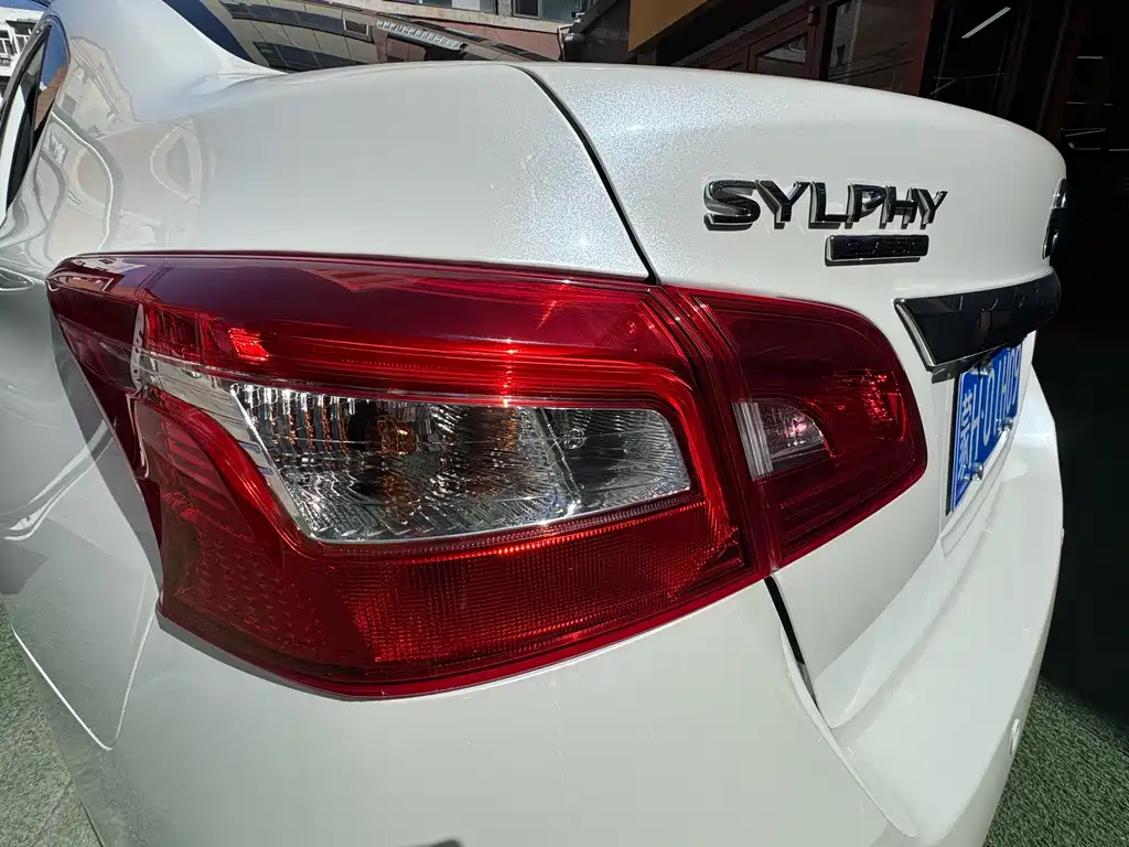 Nissan Sylphy 2023 — фото 19