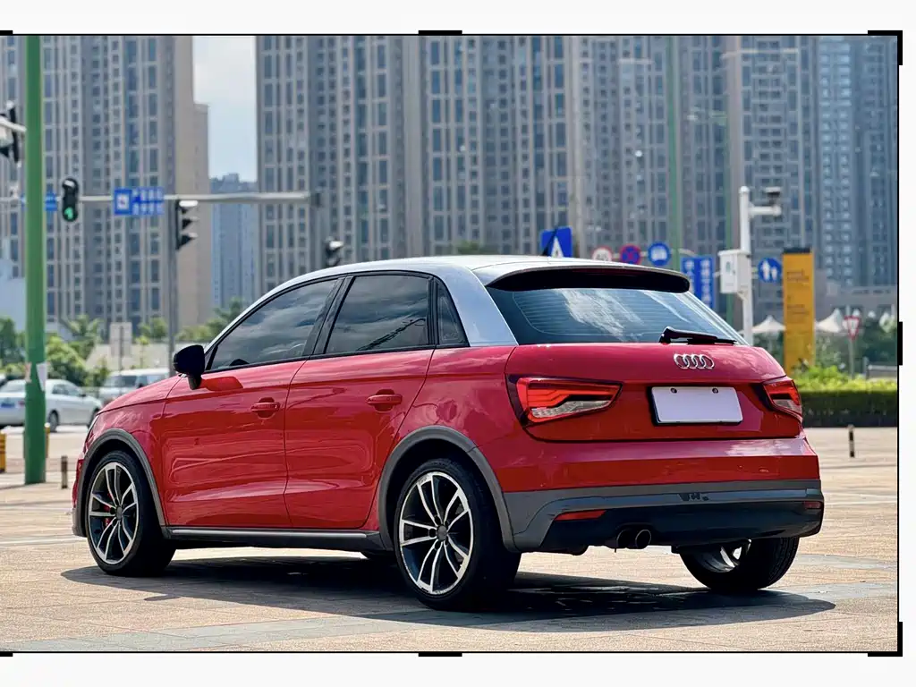 Audi A1 2017 — фото 8