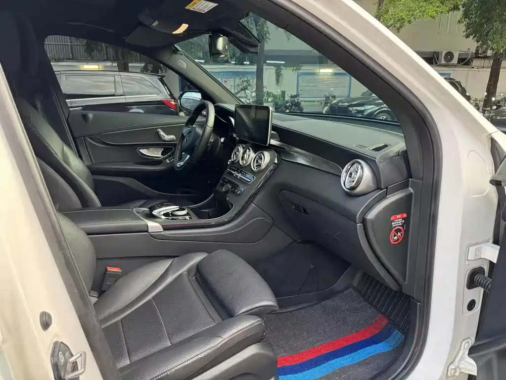 Mercedes-Benz GLC 2019 — фото 10