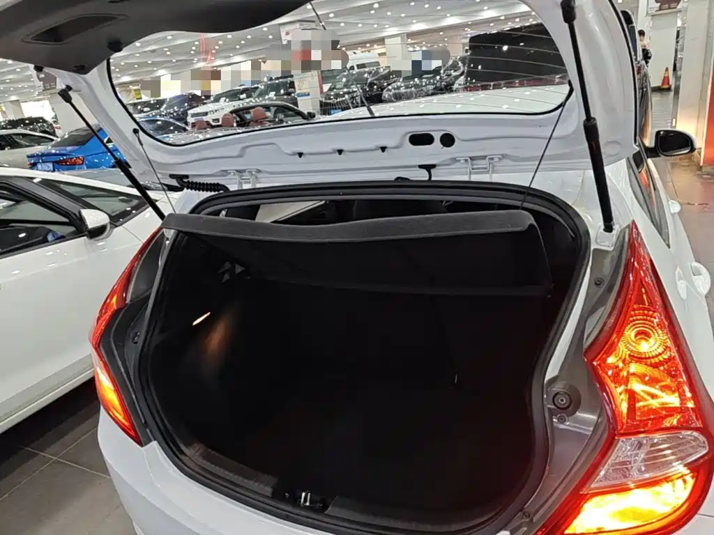 Hyundai Rui Yi 2016 — фото 19