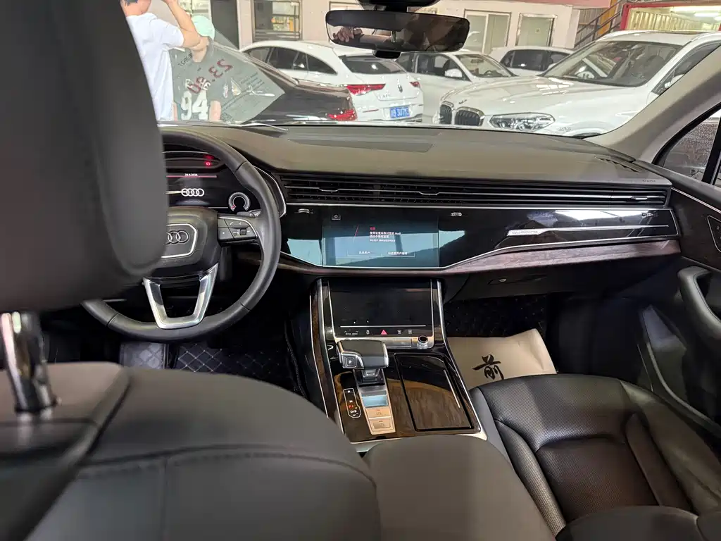 Audi Q7 2021