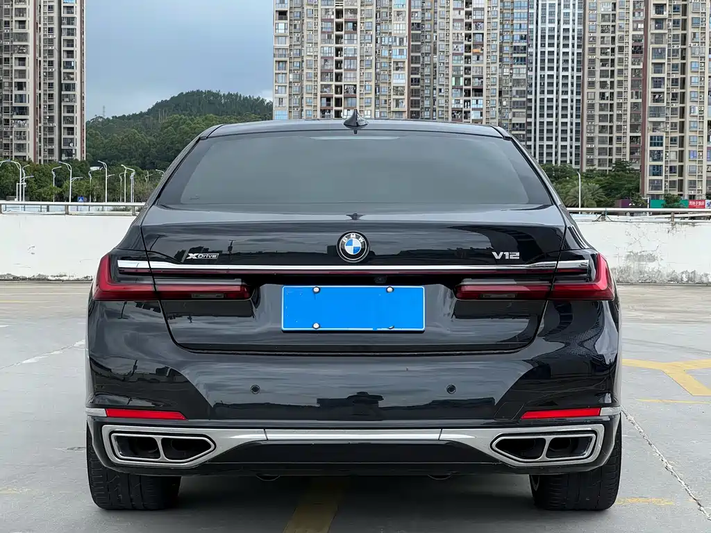 BMW 7 Series 2021 — фото 11